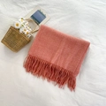 Sciarpa con nappe color arancio corallo in finto cashmere su tessuto bianco morbido - Stile Lungo (Palissandro) / Colore palissandro