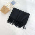 Sciarpa classica nera effetto cashmere con frange spesse, perfetta per l'inverno - Nero