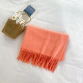 Sciarpa corallo effetto cashmere per donna con frange morbide e trama spessa - Rosa Corallo