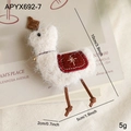 Alpaca natalizio in feltro bianco con sella rossa a stella e misure dettagliate - Stile Alce