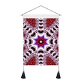 Dettaglio di un arazzo mandala con motivo geometrico rosso e nero e nappe nere decorative - 35x50cm / Stile 4
