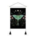 Λεπτομέρεια της ταπετσαρίας Luna Moth με φάσεις σελήνης και ξύλινες ράβδους ανάρτησης - 35x50cm / Luna Πεταλούδα Τέχνη (Στυλ-3)
