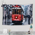 Dettaglio dell'arazzo in tessuto con tram rosso vintage di Istanbul in una strada piovosa - 95x73cm / Tram Rosso Taksim Istanbul (Stile 3)