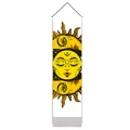 Dettaglio di arazzo solare bohémien con volto celeste giallo, asta in legno e corda - 32.5x130cm / Viso del Sole Bianco (Stile-4)