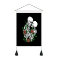 Arazzo gotico con teschi e rose rosse, nappe nere e asta di supporto in legno - 35x50cm / Stile-2 (Teschio e Rosa)