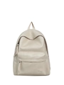 Detalle de mochila de cuero PU crema con borla en la cremallera y logotipo Hoog grabado - Blanco