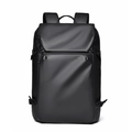 Zaino porta PC nero grande capacità con rivestimento impermeabile e cinghie a fibbia - Nero