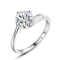 Anello regolabile placcato argento con montatura a quattro griffe e pietra rotonda - Aperto Regolabile / Rame bianco placcato platino