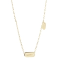 Close-up van de vergulde 925 zilveren ketting met gegraveerde Lucky rechthoekige hangers - LUCKY Letter Rechthoekige Hanger / Goud
