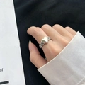 Retro s925 zilveren open ring met drielaagse band en een gepolijst hart in het midden - Verstelbaar Open / 3D Hart Vintage Gevlochten Stijl / Zilver