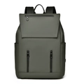 Dettaglio dello zaino verde militare opaco con struttura multi-tasca e chiusure a zip - Verde