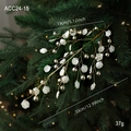 Rama dorada para árbol de Navidad con cuentas plateadas y pétalos blancos, 33 cm - Estilo Concha