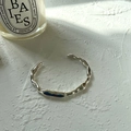 Minimalistisches 925 Sterling Silber Armband mit unregelmäßiger Hammerschlag Textur - Unregelmäßiges Textur-Armband