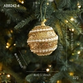 Bola de Navidad dorada de 8cm con purpurina y cadenas de perlas blancas - Estilo de bola D
