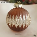8cm kaffeebraune Weihnachtskugel mit goldenem Glitzerstreifen und Schneeflockenkappe - Pailletten Wellenzickzack (AQSL38-11)