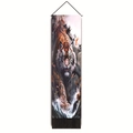 Gros plan sur la texture du tissu et le pompon noir de la suspension murale tigre d'art - 32.5x130cm / Tigre des Vagues Ukiyo-e (Style-4)