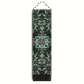 Détail d'une tapisserie bohème avec motifs fractals vert menthe et pompons noirs - 32.5x130cm / Style 5 (Fractale Vert Menthe)