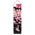 Dettaglio dell'arazzo con farfalle, luna rosa e nappe decorative nere da parete - 32.5x130cm / Stile Shinobu (Stile-1)