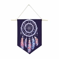 Détail du drapeau suspendu attrape-rêves bohème avec tissu violet et plumes colorées - 35x50cm / Attrape-rêves Ciel Étoilé Violet (Style-5)