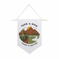 Υφασμάτινη σημαία κάμπινγκ με σχέδιο Take A Hike και ξύλινη ράβδο ανάρτησης - 30x45cm / Στυλ Πεζοπορίας Εξωτερικού Χώρου Take a Hike (Στυλ-9)