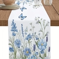Runner da tavola floreale con margherite blu e lavanda su un tavolo da pranzo in legno - Stampa Margherita Blu e Farfalla / 33*183cm