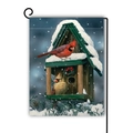 Drapeau de jardin de Noël avec cardinaux et nichoir enneigé sur texture lin - Style Cardinal au Bord du Toit (5)