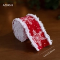 Cinta roja de Navidad con copos blancos y bordes de piel sintética, ancho 6,3 cm - Cinta Copo de Nieve 6.3CM / 2 Metros