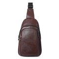 Dunkelbraune Brusttasche aus vegetabil gegerbtem Leder mit Litchi-Struktur und Reißverschlüssen - Braun