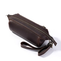 Dunkelbraune Handgelenktasche aus Crazy-Horse-Leder mit Vintage-Textur und Reißverschluss - Kaffeebraun