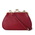 Elegante rote Schultertasche aus genarbtem Leder mit Goldrahmen und Kugelverschluss - Burgunderrot