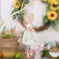 Ciondolo pasquale a forma di coniglio in peluche con vestito blu per decorazione murale - Verde