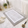 Tappetino da bagno assorbente minimalista con blocchi grigi e bianchi su marmo - 45x66cm