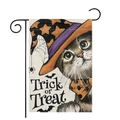 Detail der Trick or Treat Halloween Gartenfahne mit Katzen-Zauberhut und Spinnennetzmuster - Stil 4
