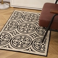 Elegant American style entryway rug with classic geometric patterns on wooden floor - 50x80cm / Vine-White