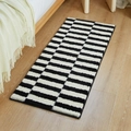 Tappeto passatoia geometrico bianco e nero spesso su pavimento in legno per camera - 40x60cm / Nero