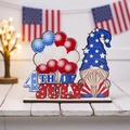 Décoration de table en bois du Jour de l'Indépendance avec gnome et texte 4th of July - Style C 4TH OF JULY Ballons Gnome (5010026685199)