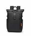 Vista frontale dello zaino nero roll-top impermeabile con dettagli di cerniera arancione - Nero