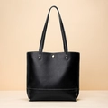Sac fourre-tout en cuir grainé noir avec surpiqûres blanches et fermoir à bouton doré - Noir