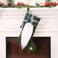 Kerstkous met groene geruite kabouter en witte geborduurde sneeuwvlokken - Groene Kabouter met Lange Baard Stijl / Groen