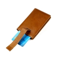 Portacarte compatto in pelle crazy horse con linguetta in marrone caramello vintage - Marrone