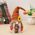 Gnomo de otoño de peluche con gorro de punto de girasol y detalles de calabaza - Adorno de Muñeca Femenina (Estilo Trenzas)