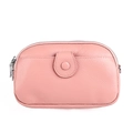 Détail du sac bandoulière en cuir rose grainé avec des finitions métalliques argentées - Rose Fleur de Pêcher