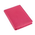 Gros plan du portefeuille en cuir véritable fuchsia avec grain de litchi et coutures fines - Rose Fuchsia (KB150)