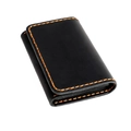 Détail du porte-cartes en cuir noir avec des coutures orange contrastées faites à la main - Noir