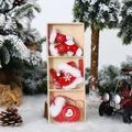 Ciondoli natalizi in legno bianchi e rossi a forma di calze e guanti con scatola in legno - Set in Legno Rosso