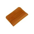 Dettaglio del portacarte vintage in pelle crazy horse marrone con cuciture gialle - Marrone