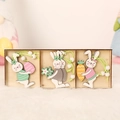Set di ciondoli a forma di coniglietto pasquale in legno dipinto in scatola regalo - Stile Coniglio con Carota