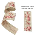 Nastro in iuta da 6cm con lettere rosse Let It Snow e motivo a fiocchi di neve bianchi - Stile Let It Snow in Juta (R-C24)