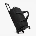 Vista detallada de la bolsa de viaje cilíndrica negra con carrito plegable de cuatro ruedas - 36-55L / Negro Con Carrito