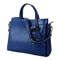 Sac à main en cuir bleu royal avec textures croco et litchi et charme feuille - Bleu